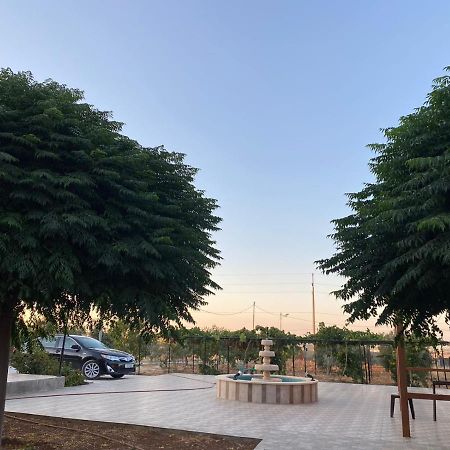 הוילה Al-Qasr مزرعة النجم Najem Farm מראה חיצוני תמונה