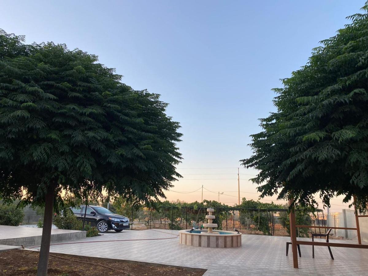 הוילה Al-Qasr مزرعة النجم Najem Farm מראה חיצוני תמונה