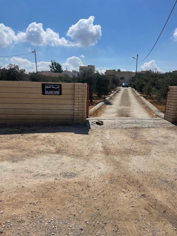 הוילה Al-Qasr مزرعة النجم Najem Farm מראה חיצוני תמונה